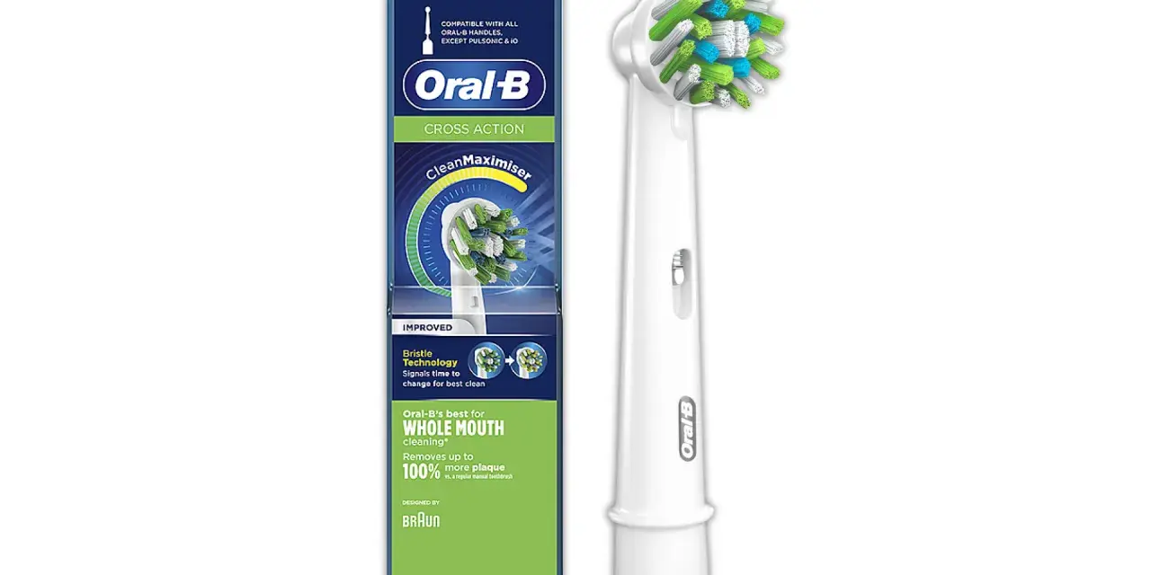 Końcówka Oral-B Cross Action z technologią CleanMaximiser. Czy do szczoteczki Oral-B pasują wszystkie końcówki? Ta jest kompatybilna z większością modeli.